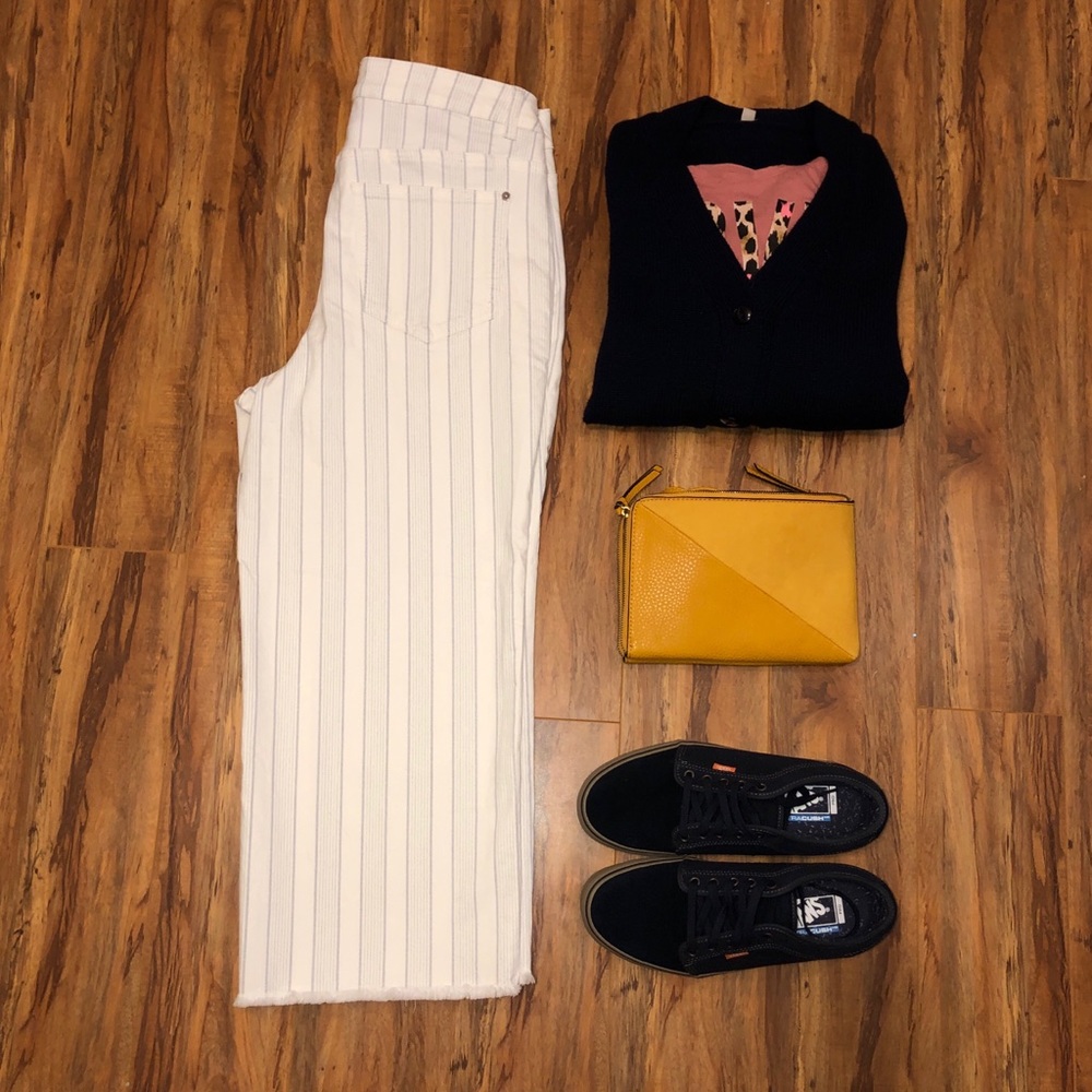Striped Cropped Denim - Picture 4 of 8